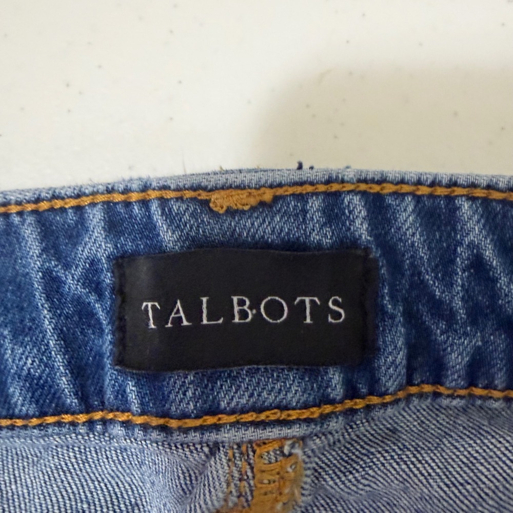 Talbots Women's High Waist Relaxed Jean Size 10 Palisade Wash Blue Denim - Picture 4 of 9